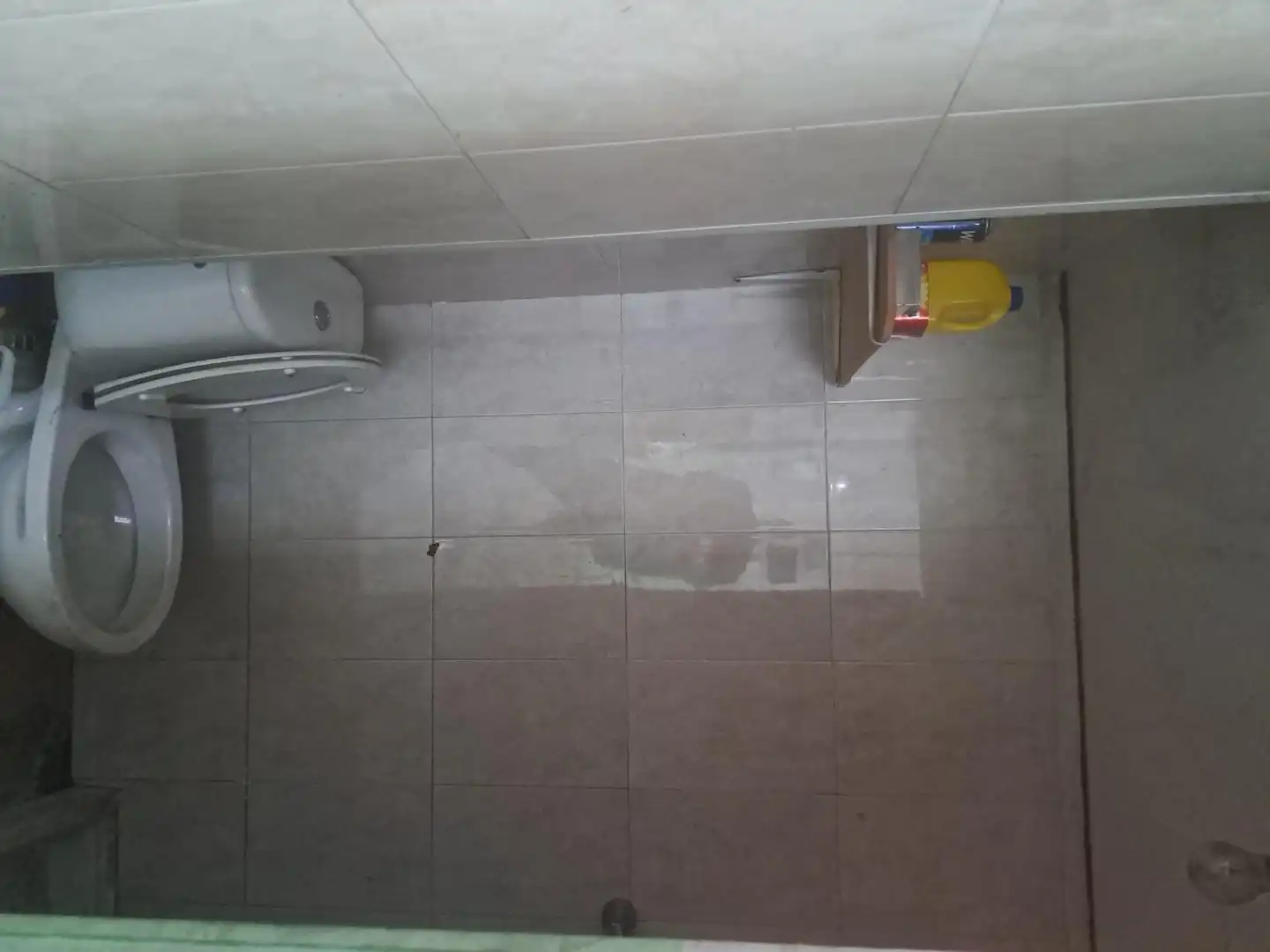 Badezimmer von Fabrikhallen zur Miete in Mollerussa