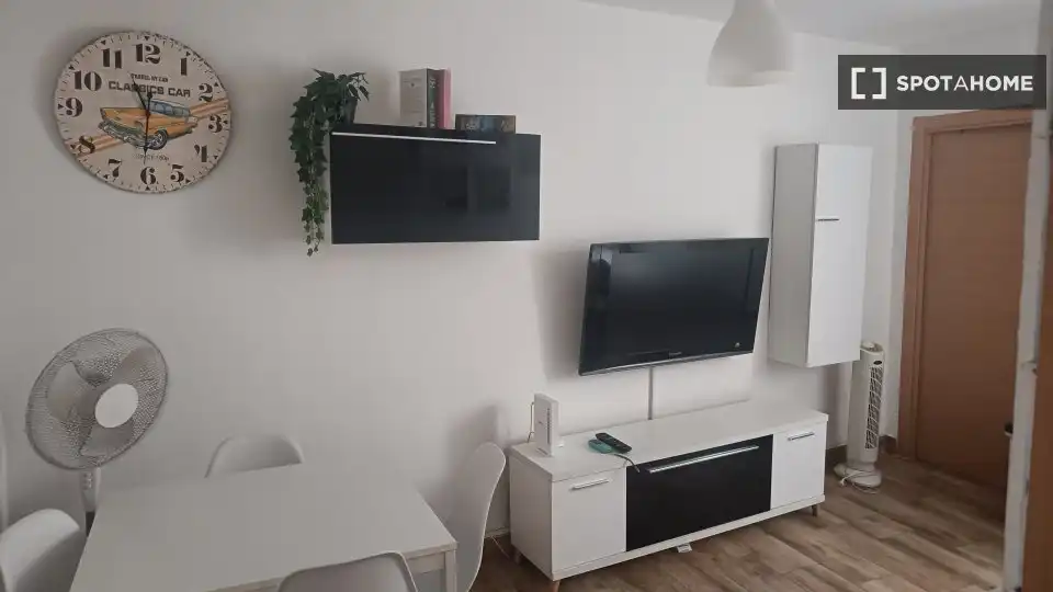 Sala d'estar de Pis per a compartir en Almería amb Aire condicionat, Terrassa i Moblat