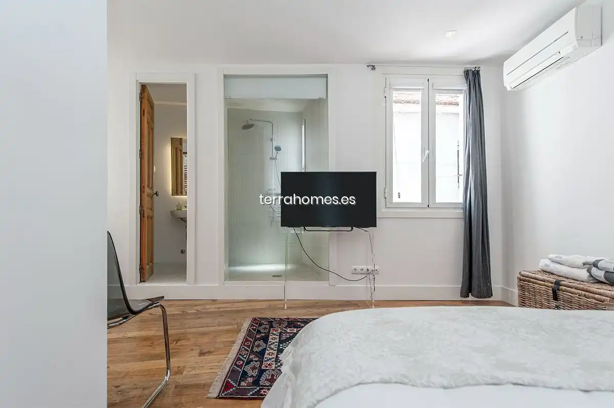 Habitación de Dúplex de alquiler en Madrid con Aire acondicionado, Calefacción y Amueblado