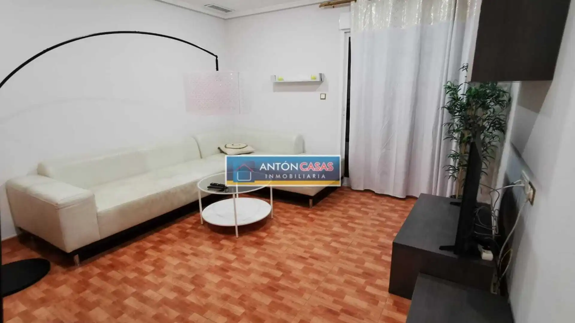 Sala de estar de Piso en venta en Monforte del Cid con Aire acondicionado, Trastero y Amueblado