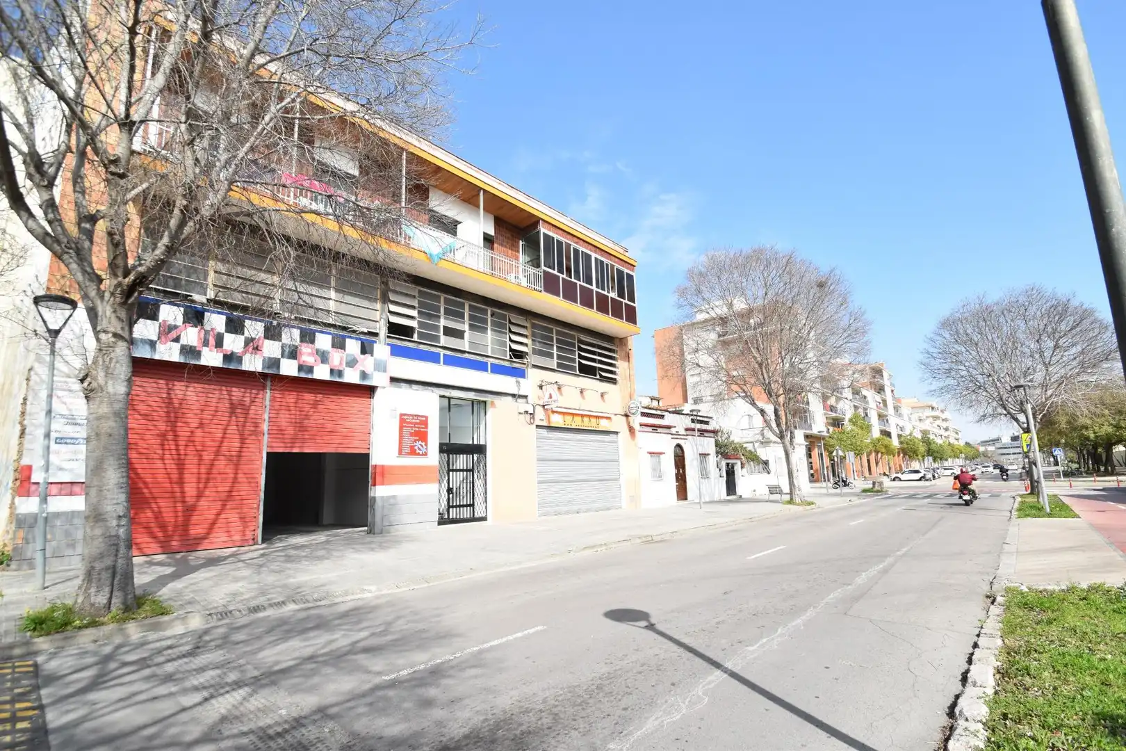 Außenansicht von Fabrikhallen zur Miete in Vilanova i la Geltrú