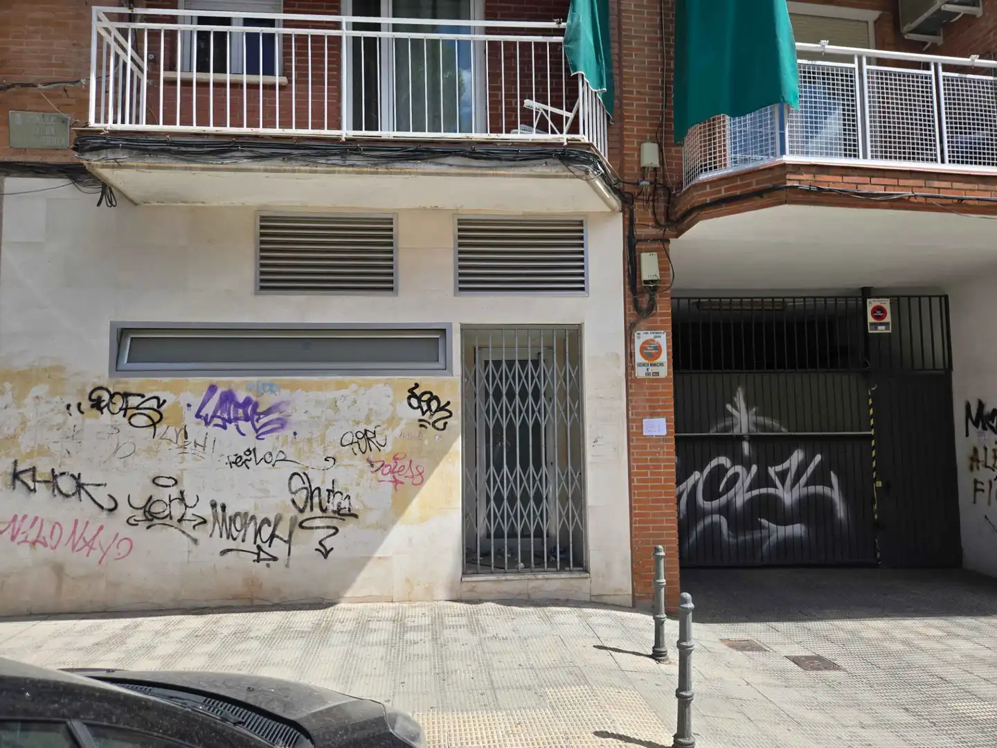 Vista exterior de Local en venta en Coslada con Aire acondicionado