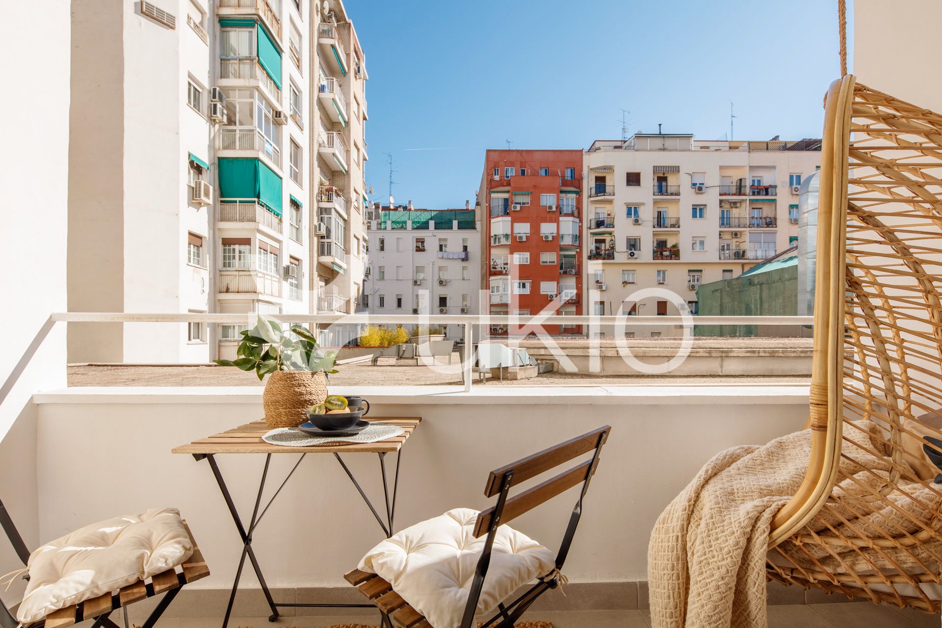 Exterior view of Apartment to rent in  Madrid Capital  with Air Conditioner, Heating and Furnished