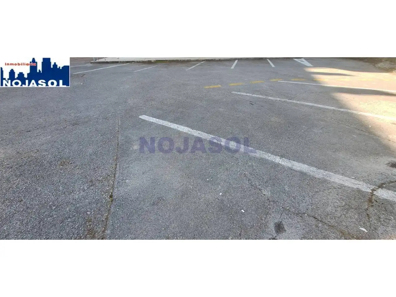 Aparcament de Apartament de lloguer en Noja amb Calefacció, Terrassa i Moblat