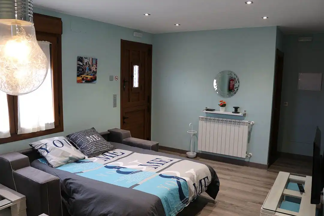 Habitación de Casa o chalet en venta en Parres con Jardín privado, Trastero y Piscina