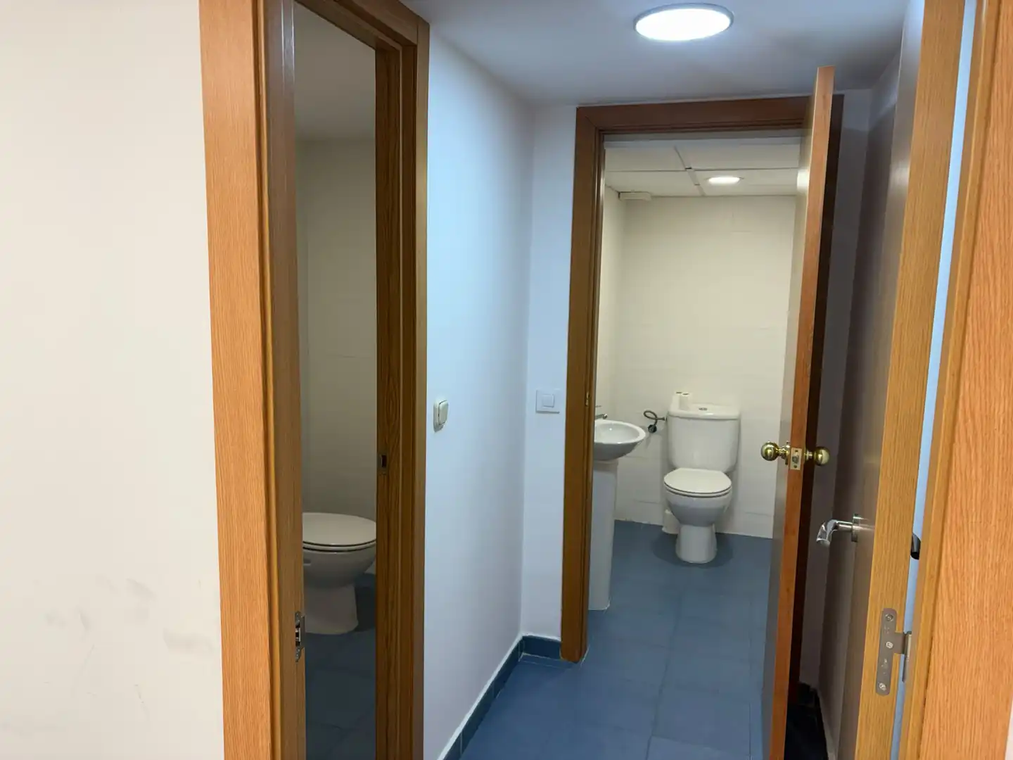 Badezimmer von Geschaftsraum zur Miete in Casco Antiguo