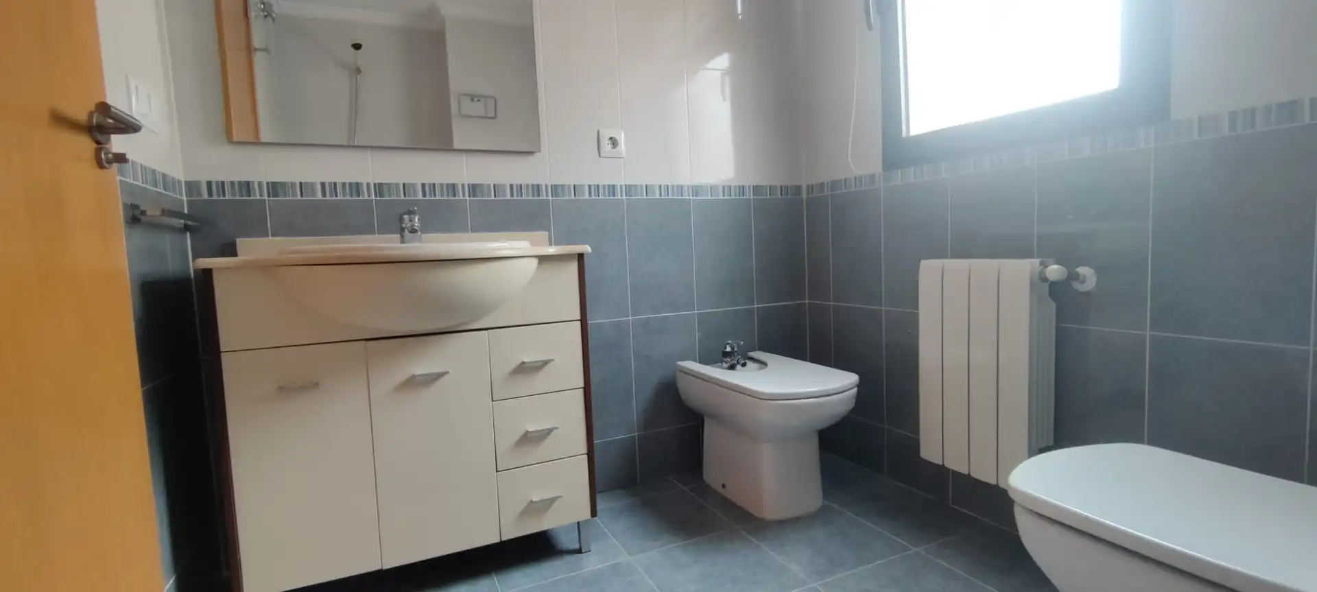 Bathroom of Flat for rent in Alcoy / Alcoi  with Heating, Terrace and Storage room