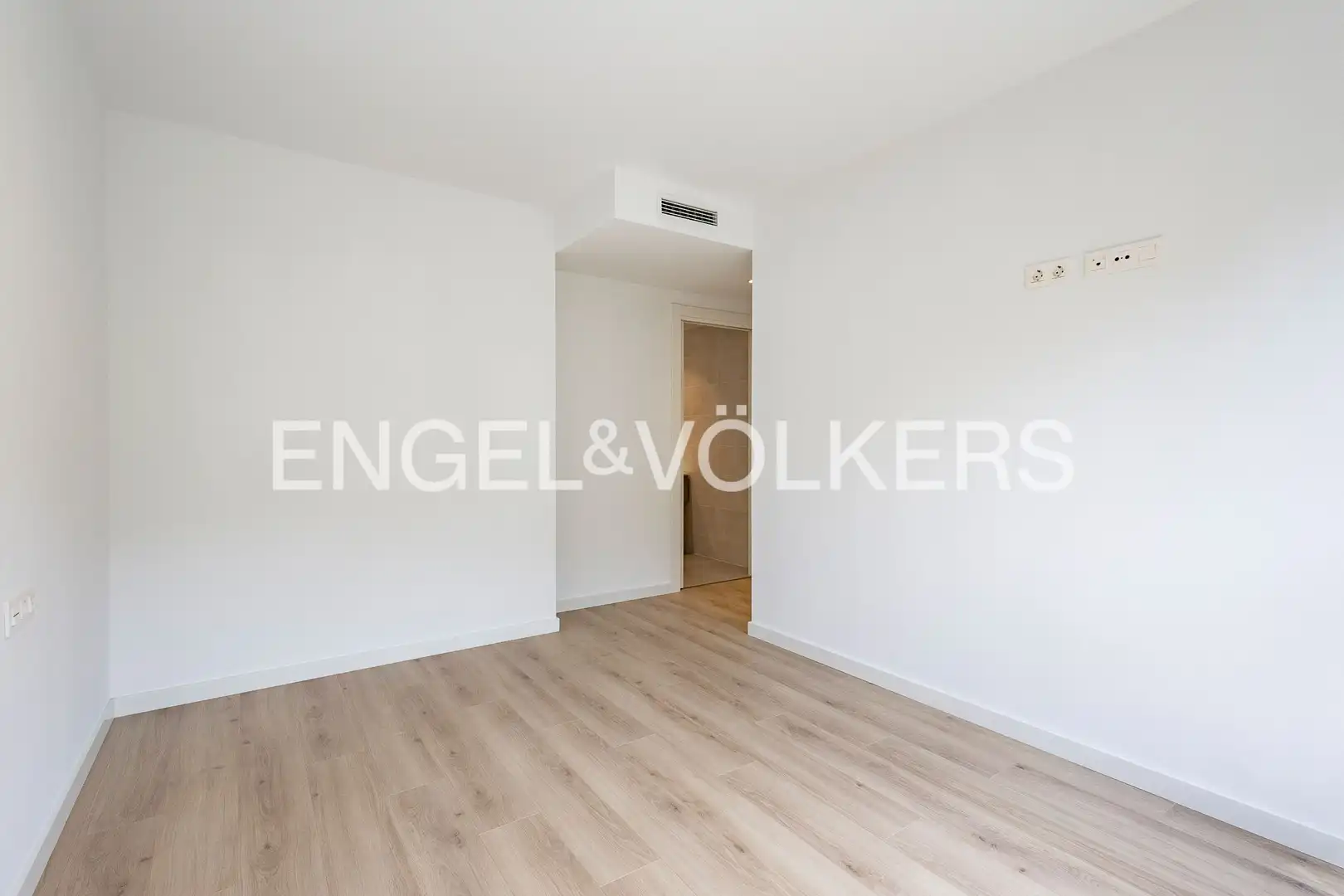 Schlafzimmer von Wohnung zur Miete in Esplugues de Llobregat mit Klimaanlage, Heizung und Parkett