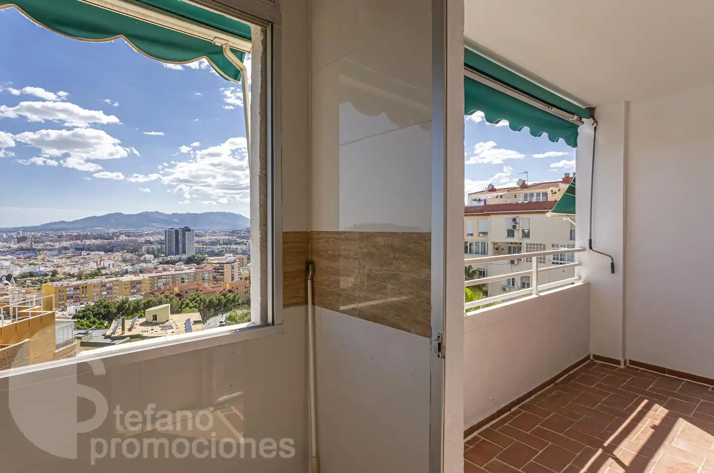 Schlafzimmer von Dachboden zum Verkauf in Málaga mit Terrasse und Gemeinschaftspool