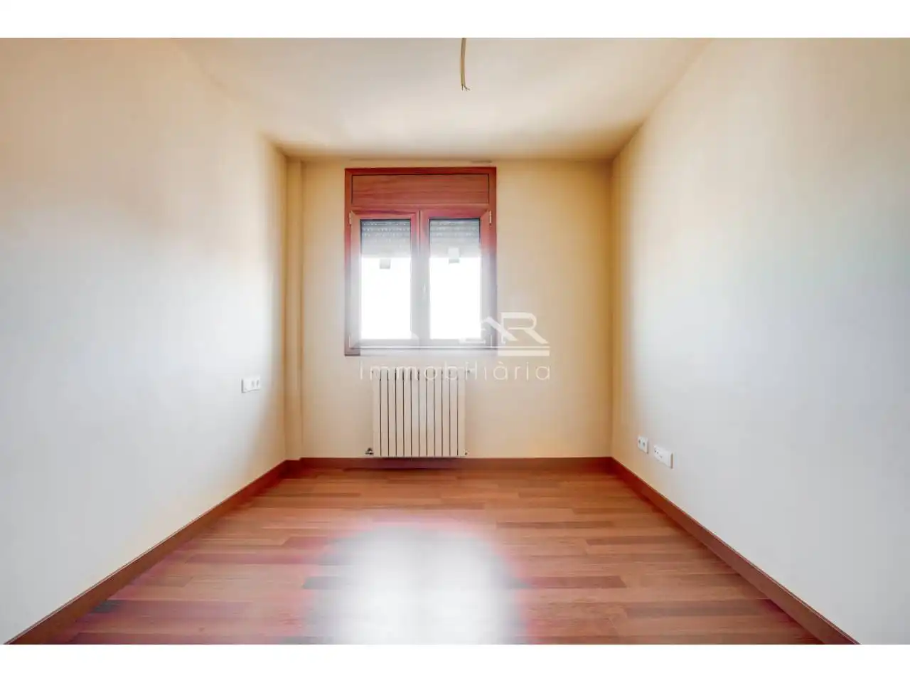 Bedroom of Duplexes for sale in Vic  with Air Conditioner, Heating and Parquet flooring