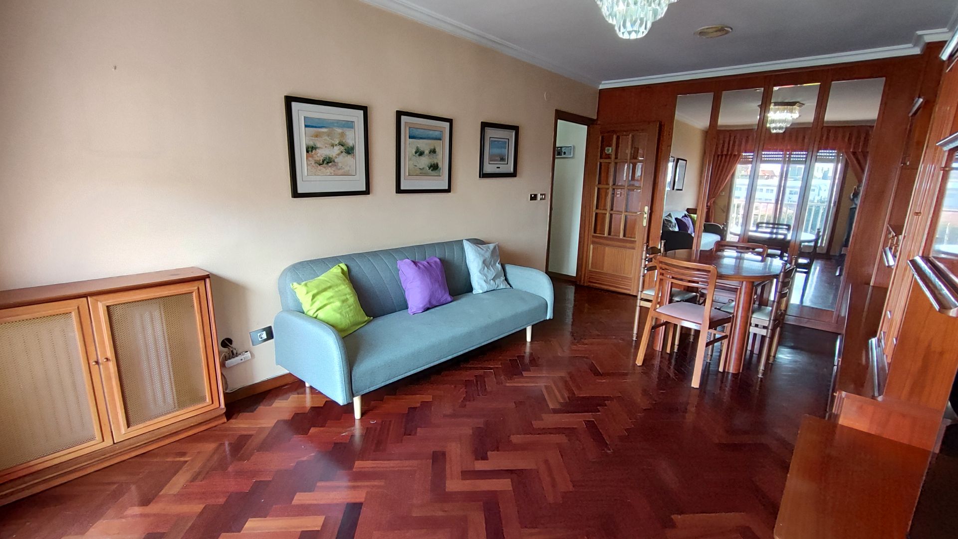 Living room of Flat for sale in Vigo   with Heating, Parquet flooring and Storage room