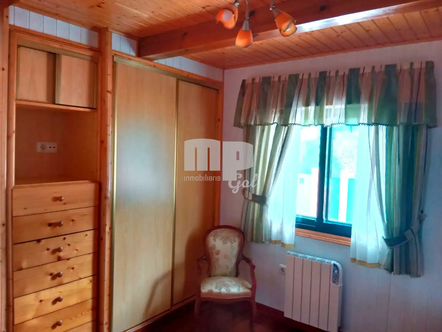 Habitación de Casa o chalet en venta en Redondela con Calefacción, Jardín privado y Trastero