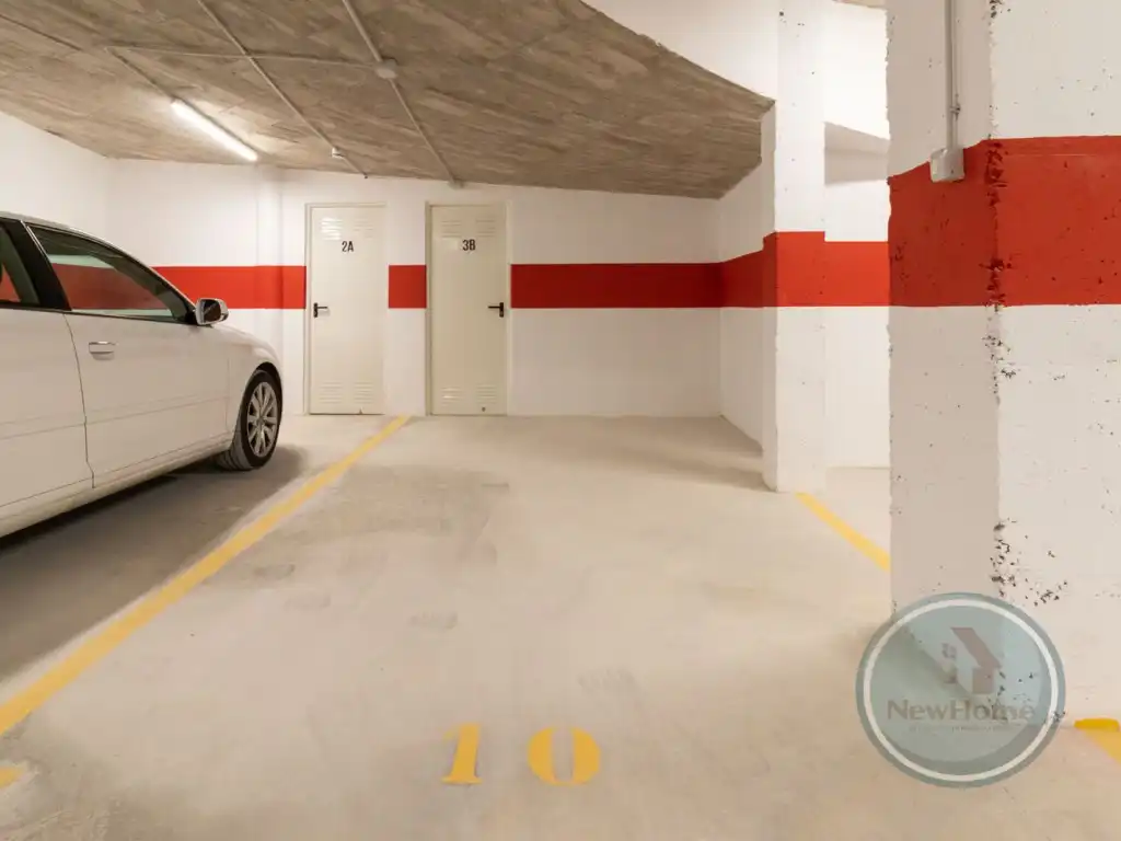 Parking de Piso de alquiler en Elche / Elx con Aire acondicionado, Terraza y Piscina comunitaria