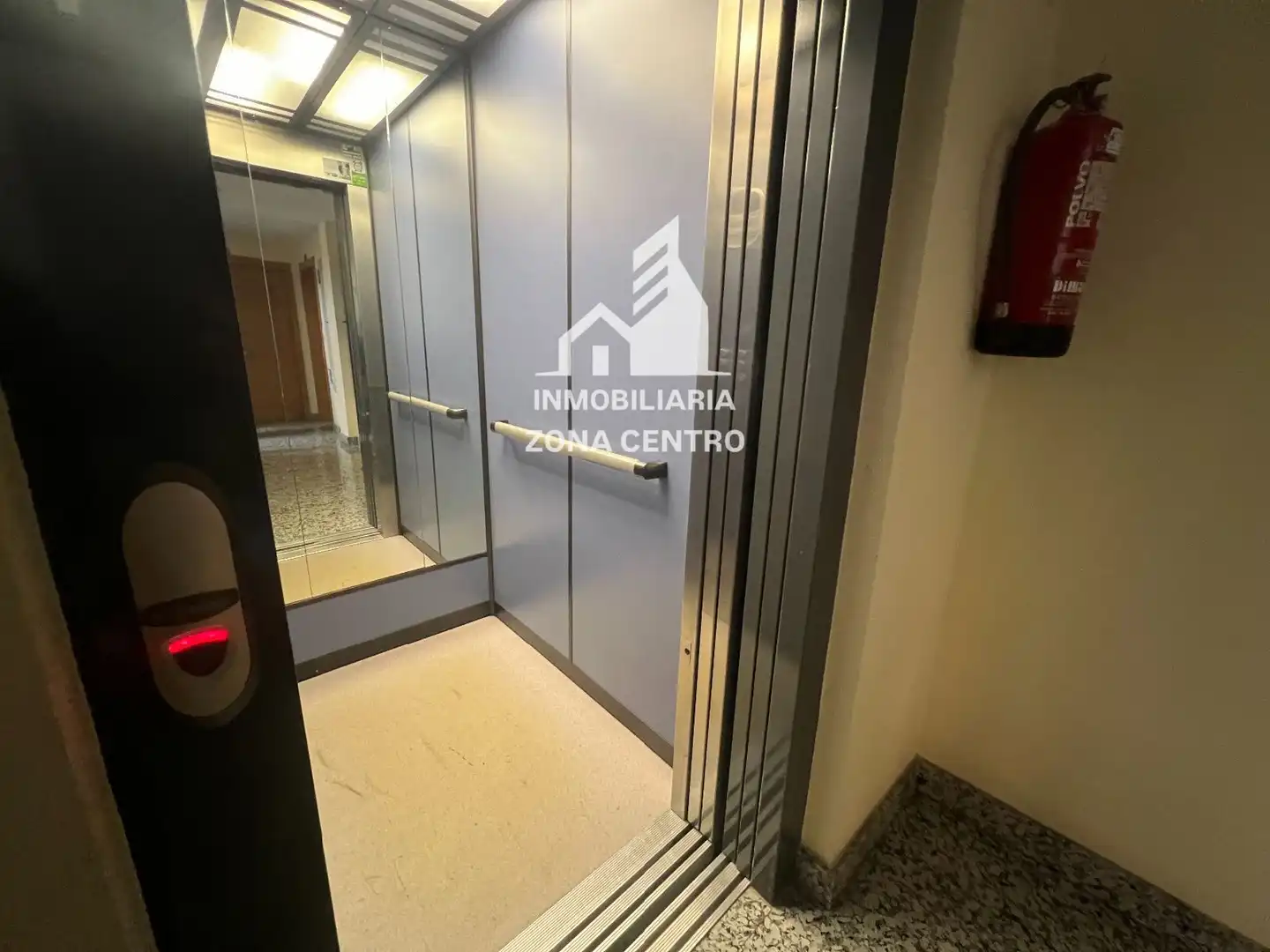 Piso en venta en Palencia con Calefacción, Terraza y Trastero