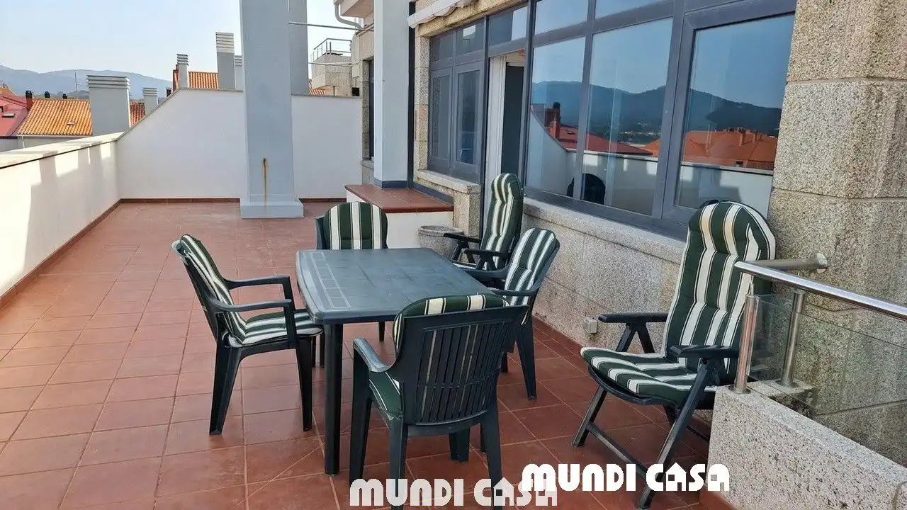 Terraza de Ático de alquiler en Rianxo con Calefacción, Terraza y Trastero