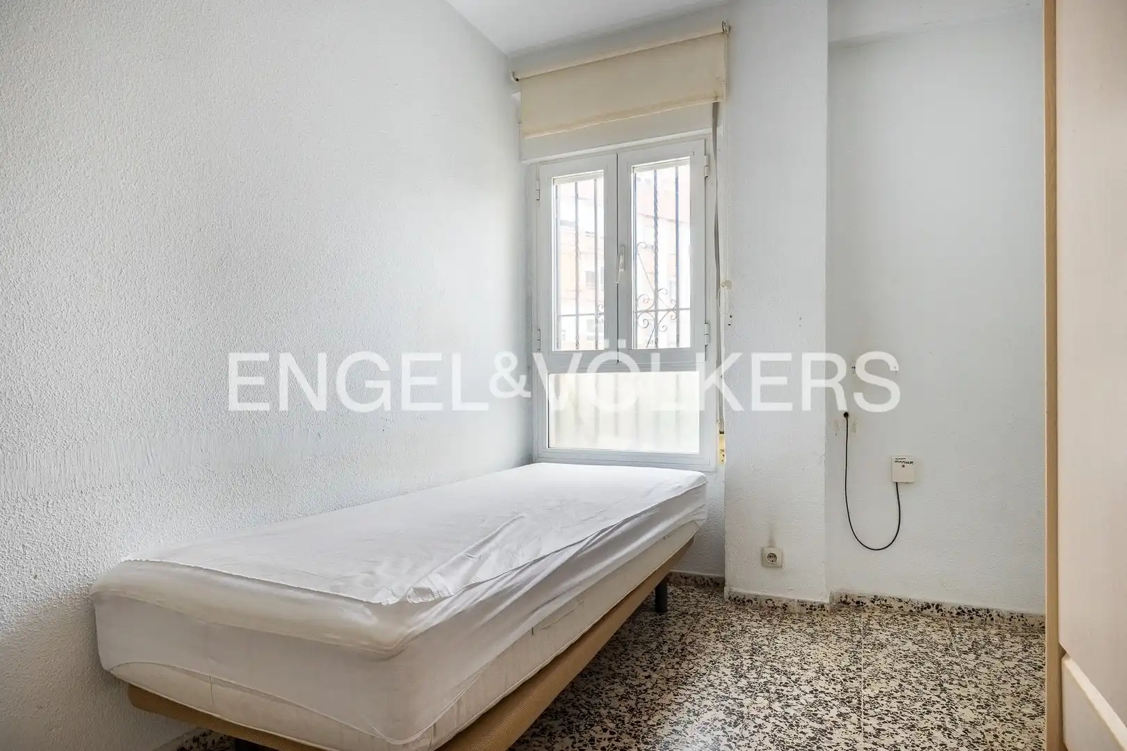 Bedroom of Flat for sale in Sevilla  with Heating, Swimming Pool and Balcony