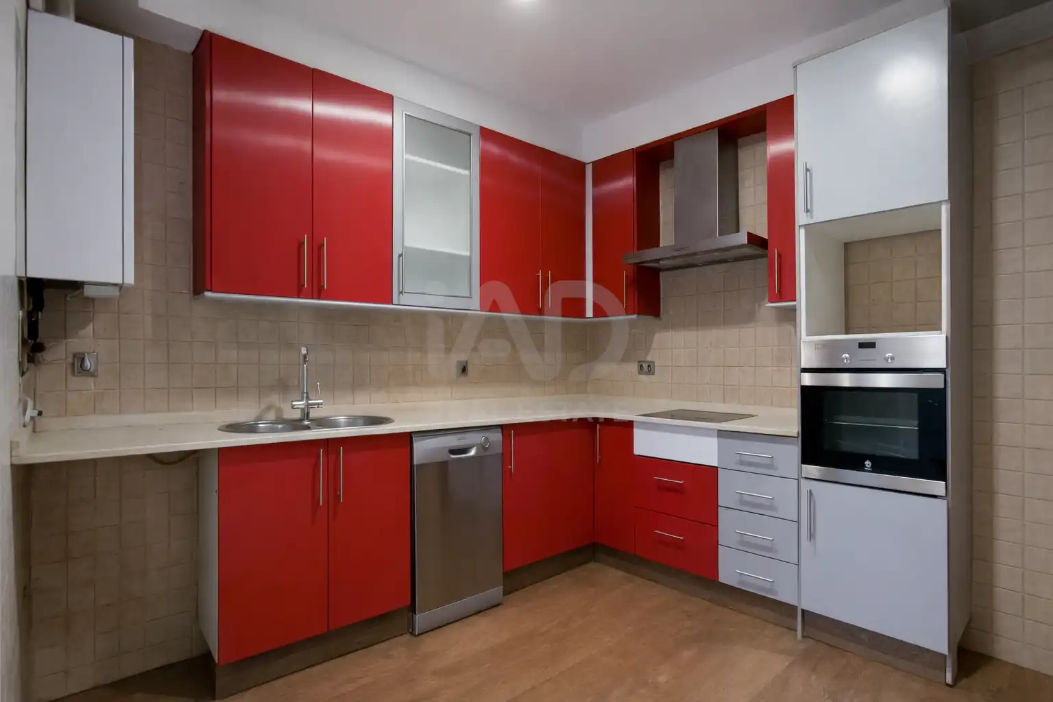 Küche von Einfamilien-Reihenhaus zum Verkauf in Salou mit Klimaanlage, Heizung und Terrasse