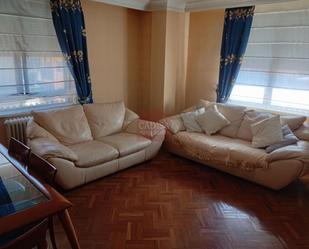 Living room of Flat to rent in Salamanca Capital  with Air Conditioner, Heating and Parquet flooring