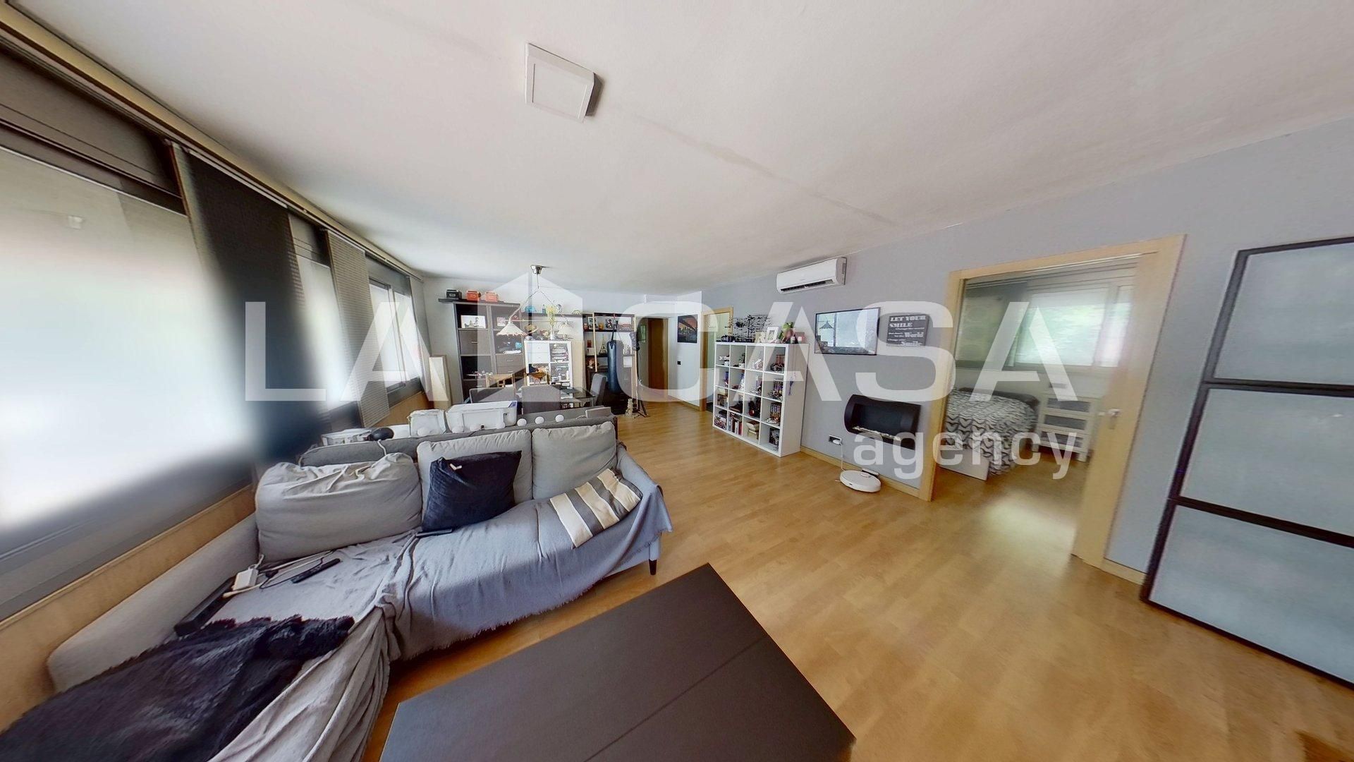 Flat for sale in  Barcelona Capital