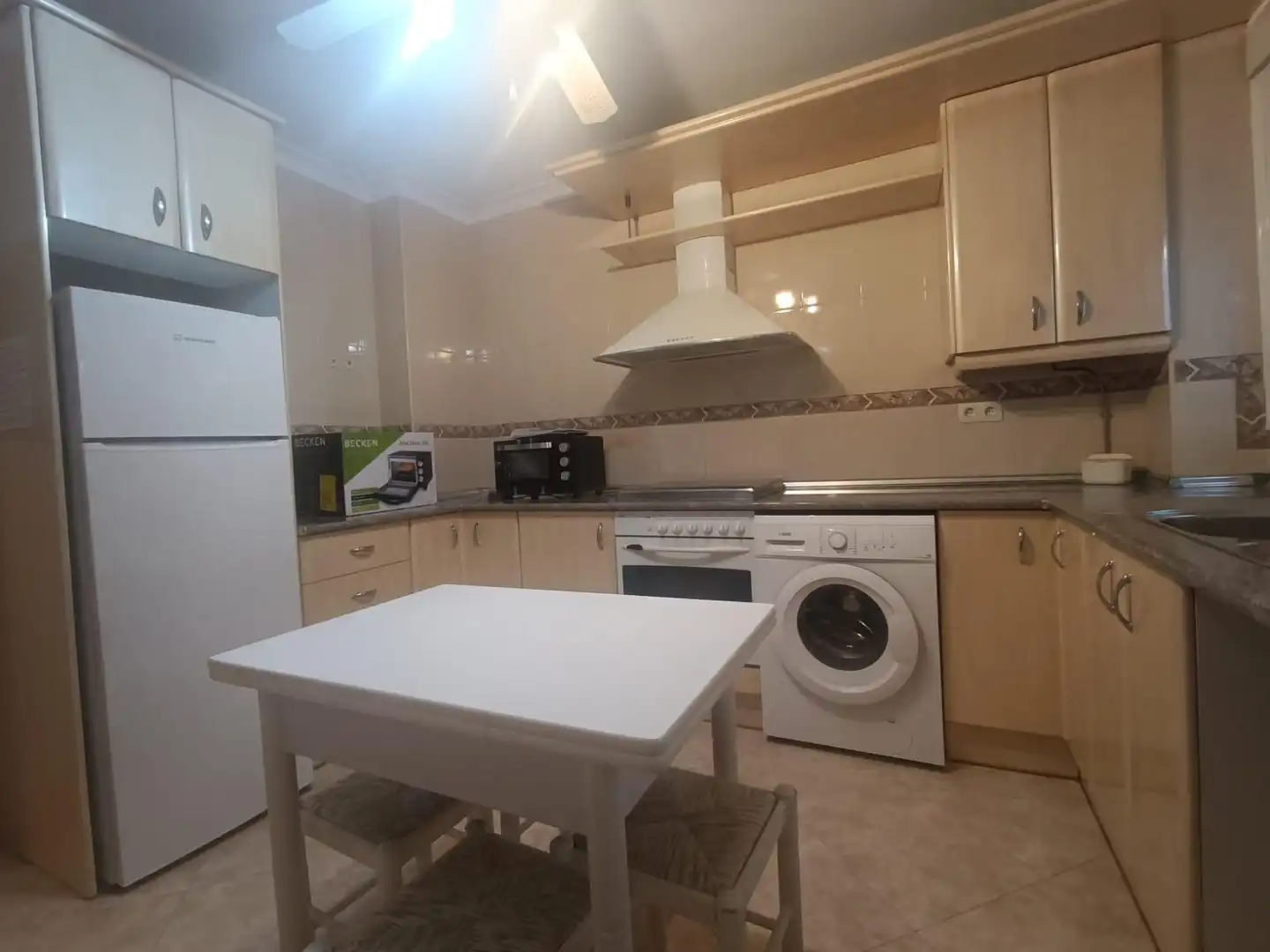 Wohnung zur Miete in Calle Lamarque de Novoa, Cruz Roja
