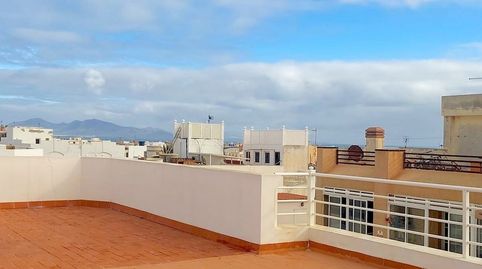 Foto 2 de Apartamento en venta en Corralejo, La Oliva