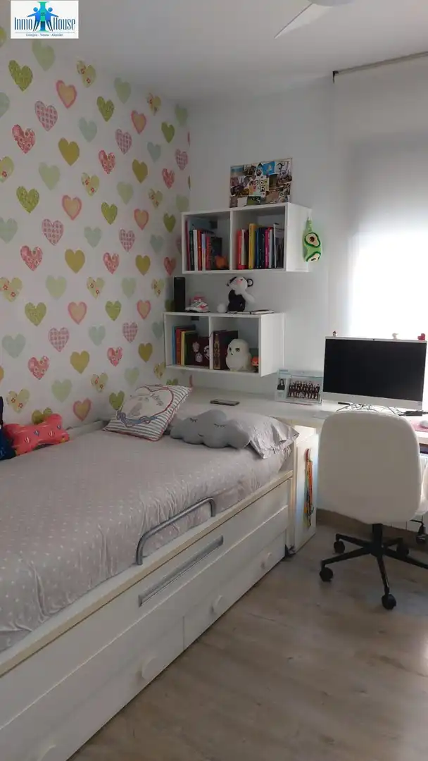 Bedroom of Flat for sale in Albacete  with Air Conditioner, Heating and Furnished