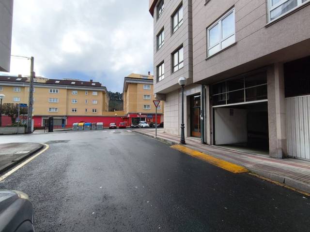 Garaje en Alquiler en Rúa Uxío Novoneyra, 8 en Arteixo pueblo