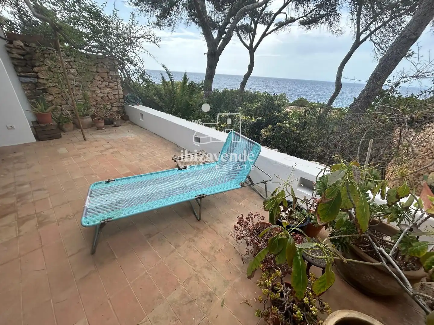 Garten von Einfamilien-Reihenhaus zur Miete in Santa Eulària des Riu mit Klimaanlage, Heizung und Terrasse