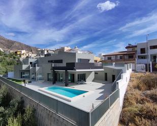 Vista exterior de Casa o xalet en venda en Benalmádena amb Terrassa i Balcó