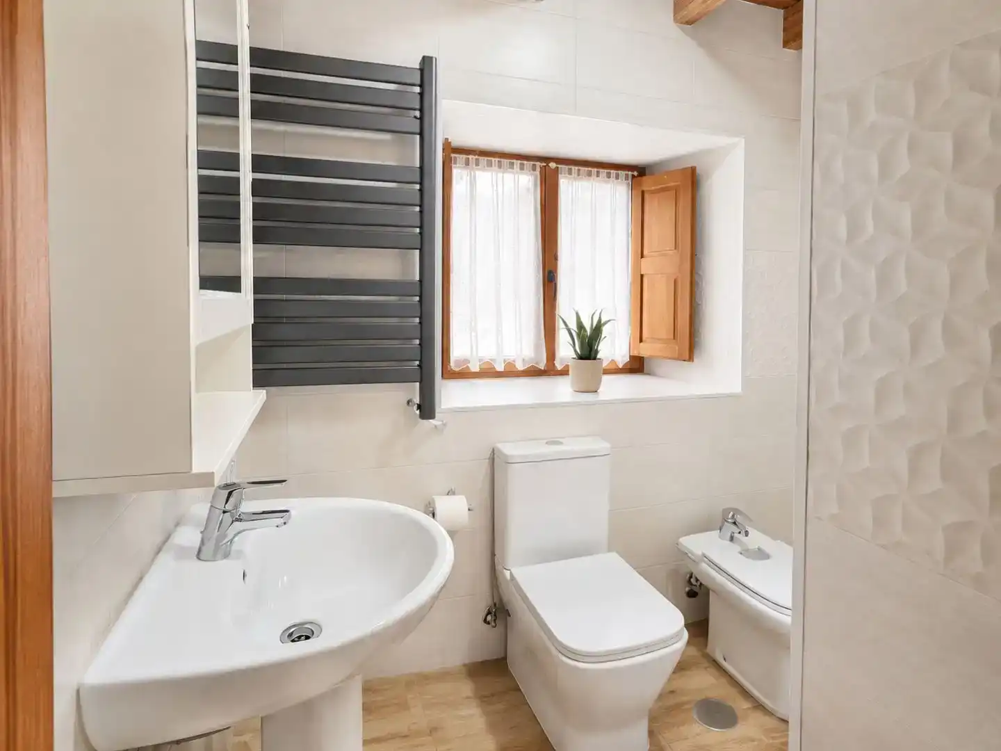 Baño de Casa adosada en venta en Cangas de Onís con Balcón