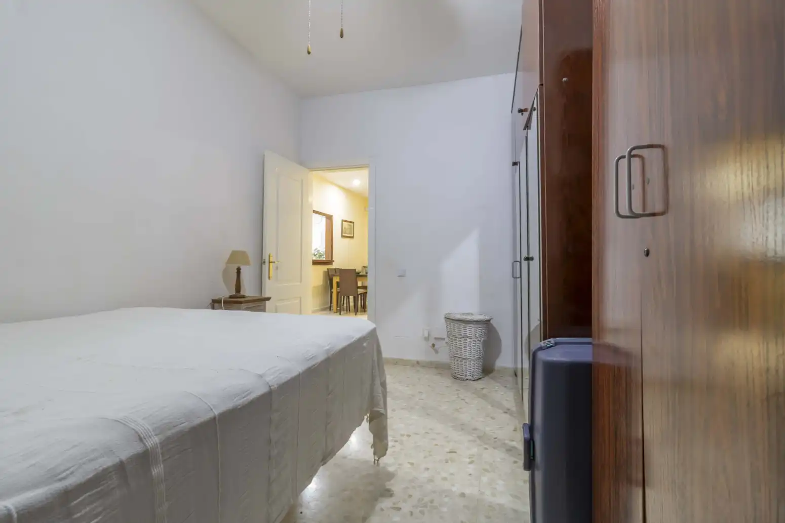 Bedroom of Houses for sale in Carmona  with Air Conditioner, Private garden and Swimming Pool