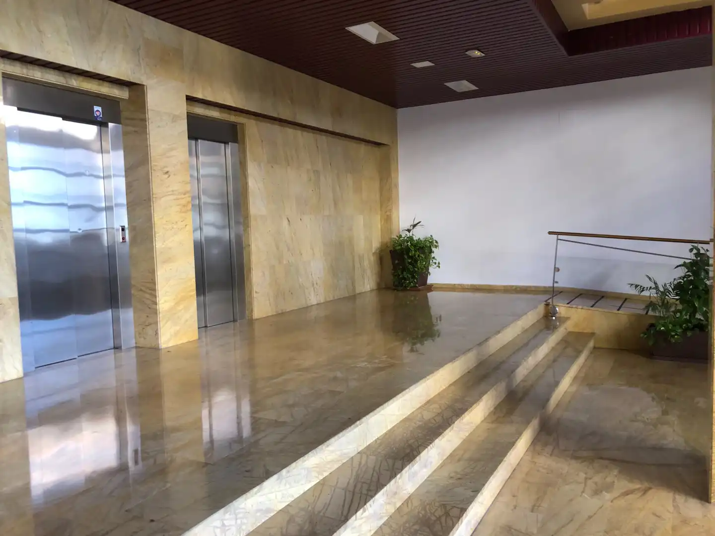 Office for sale in Jaén  with Air Conditioner and Furnished