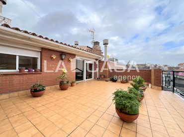 Duplex with balcony for sale in Fondo