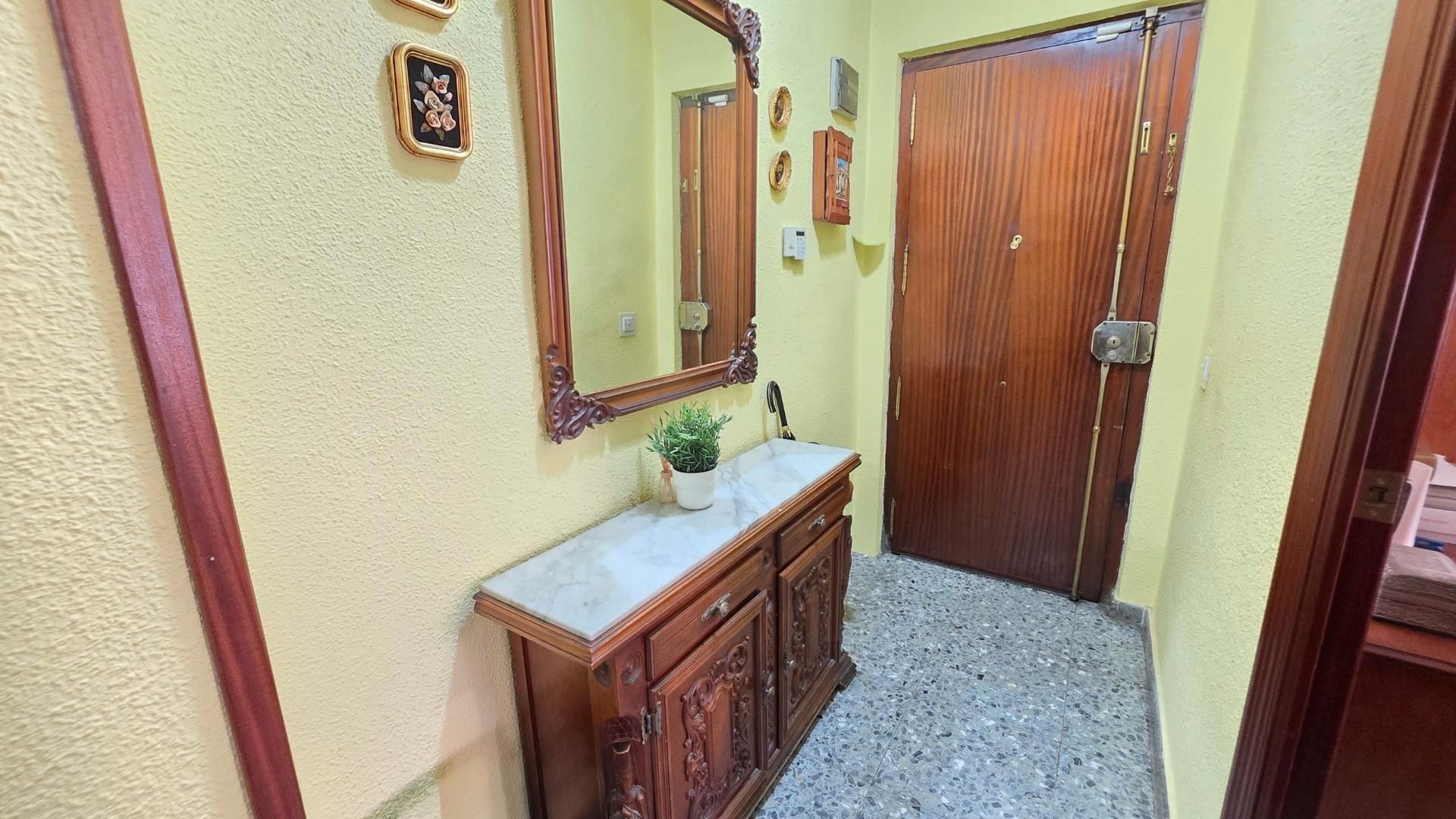 Flat for sale in  Jaén Capital  with Air Conditioner