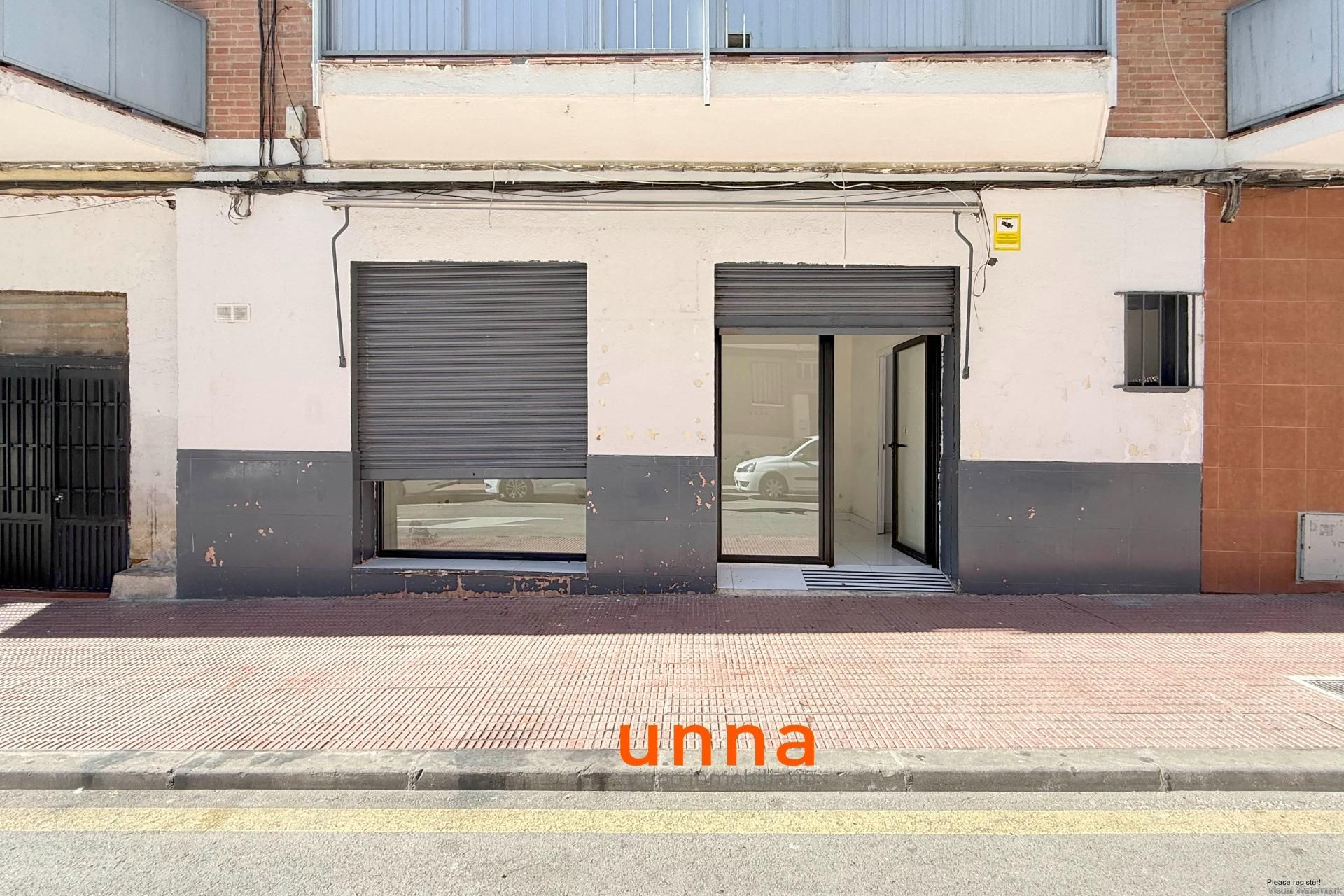 Vista exterior de Local en venda en Móstoles