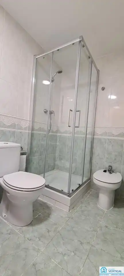 Baño de Piso en venta en Manises con Aire acondicionado, Calefacción y Trastero