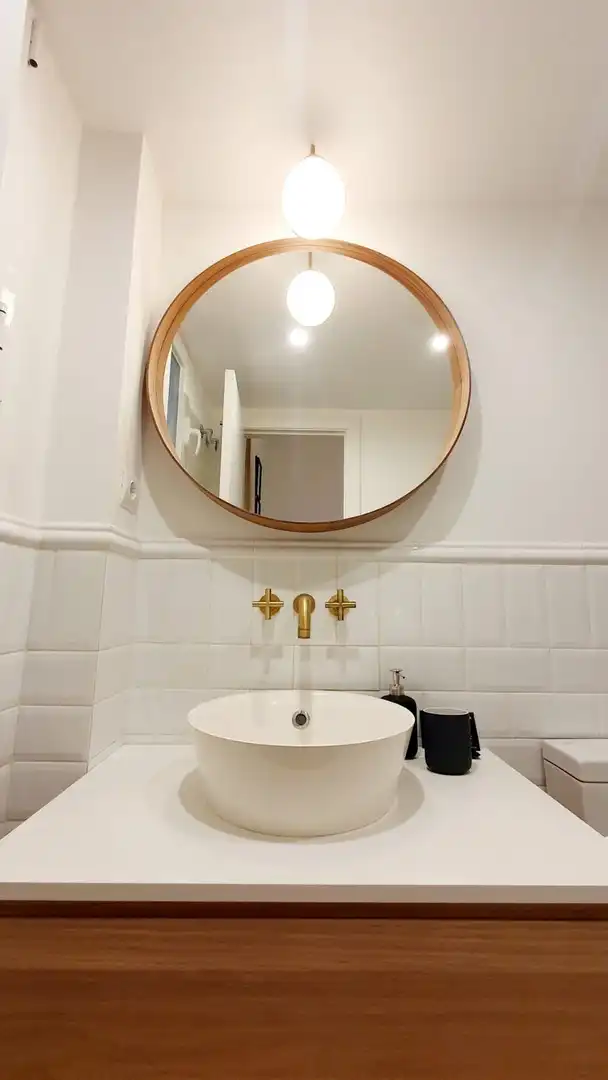 Bathroom of Flat for rent in Madrid  with Air Conditioner, Heating and Private garden
