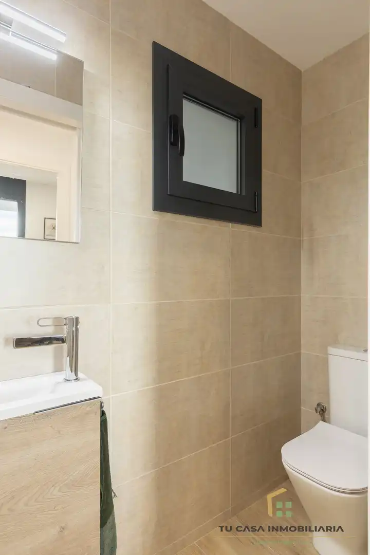 Baño de Piso en venta en Badalona con Aire acondicionado y Calefacción