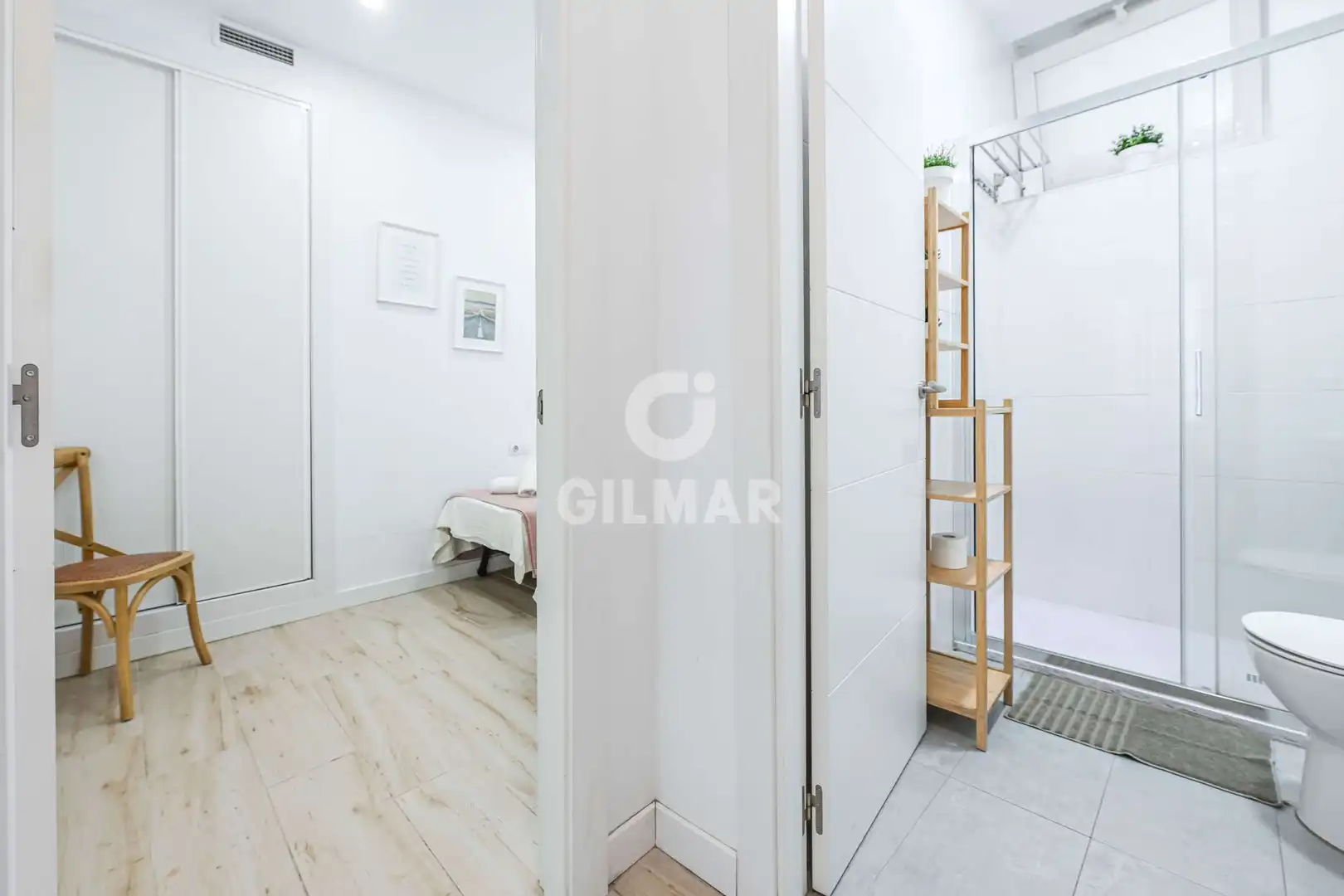Piso en venta en Cádiz con Calefacción y Balcón