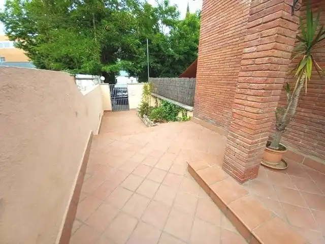 Terrassa de Casa o xalet en venda en Cerdanyola del Vallès amb Calefacció, Terrassa i Balcó