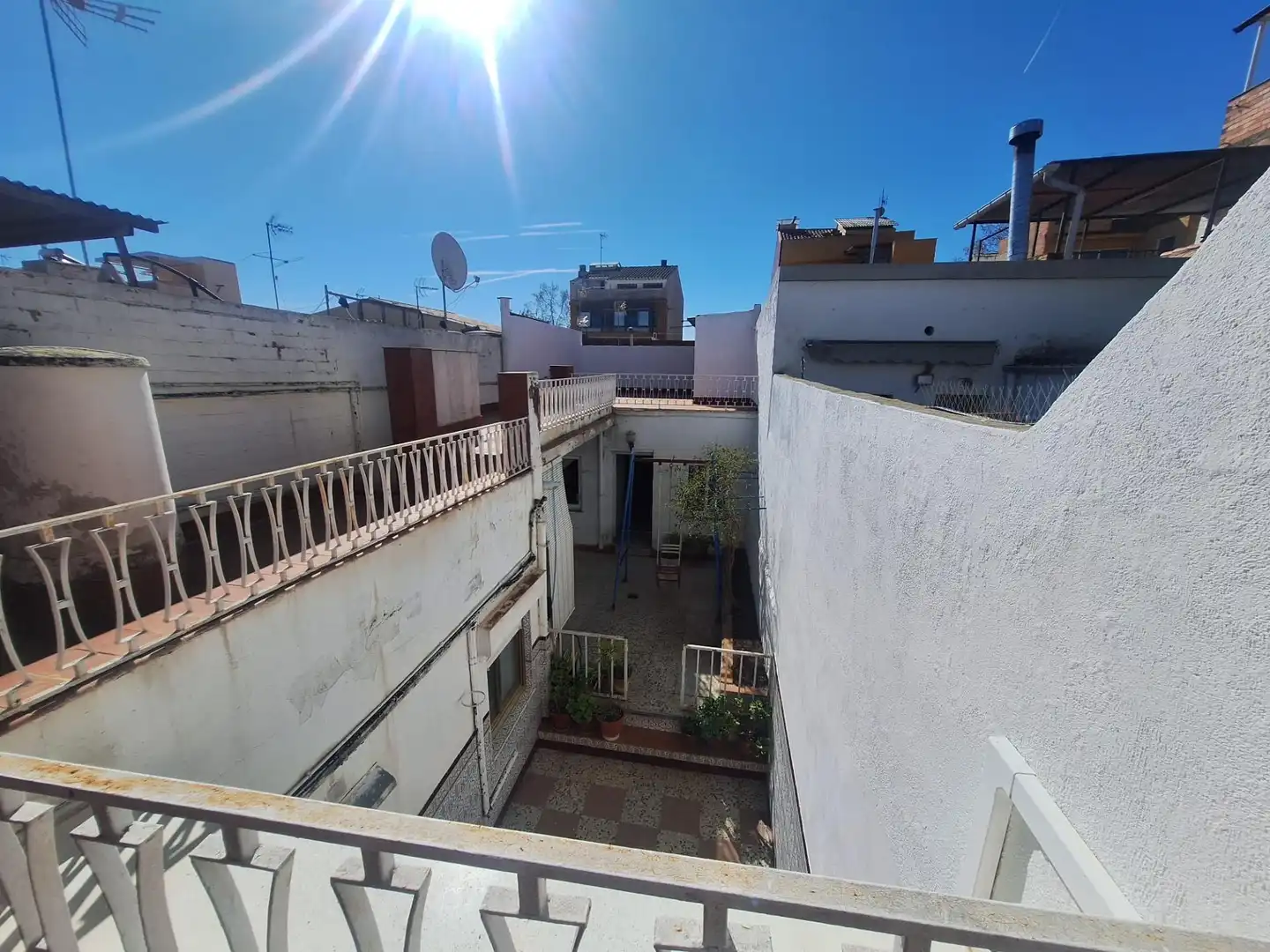 Vista exterior de Casa o xalet en venda en Sabadell amb Aire condicionat, Calefacció i Terrassa