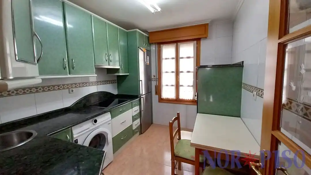 Küche von Wohnung zum Verkauf in Bilbao  mit Heizung und Balkon