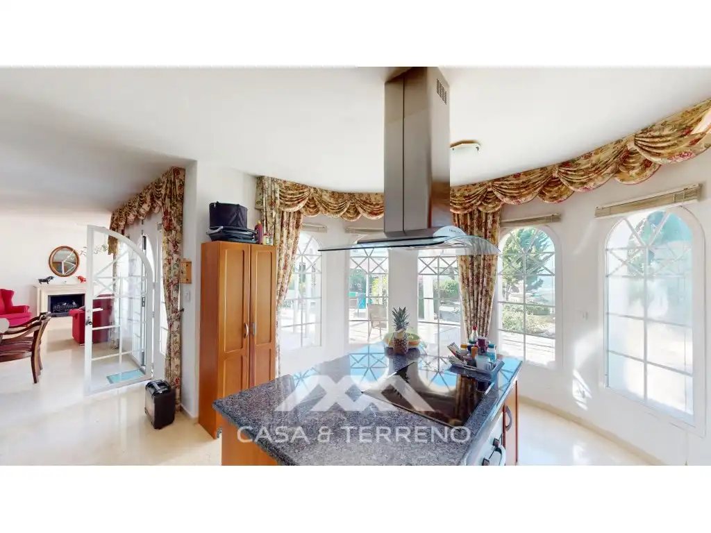 Cocina de Casa o chalet en venta en Algarrobo con Aire acondicionado, Jardín privado y Terraza