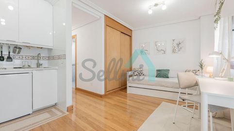 Foto 3 de Estudio de alquiler en Rosal, Parque San Francisco - Uría, Oviedo