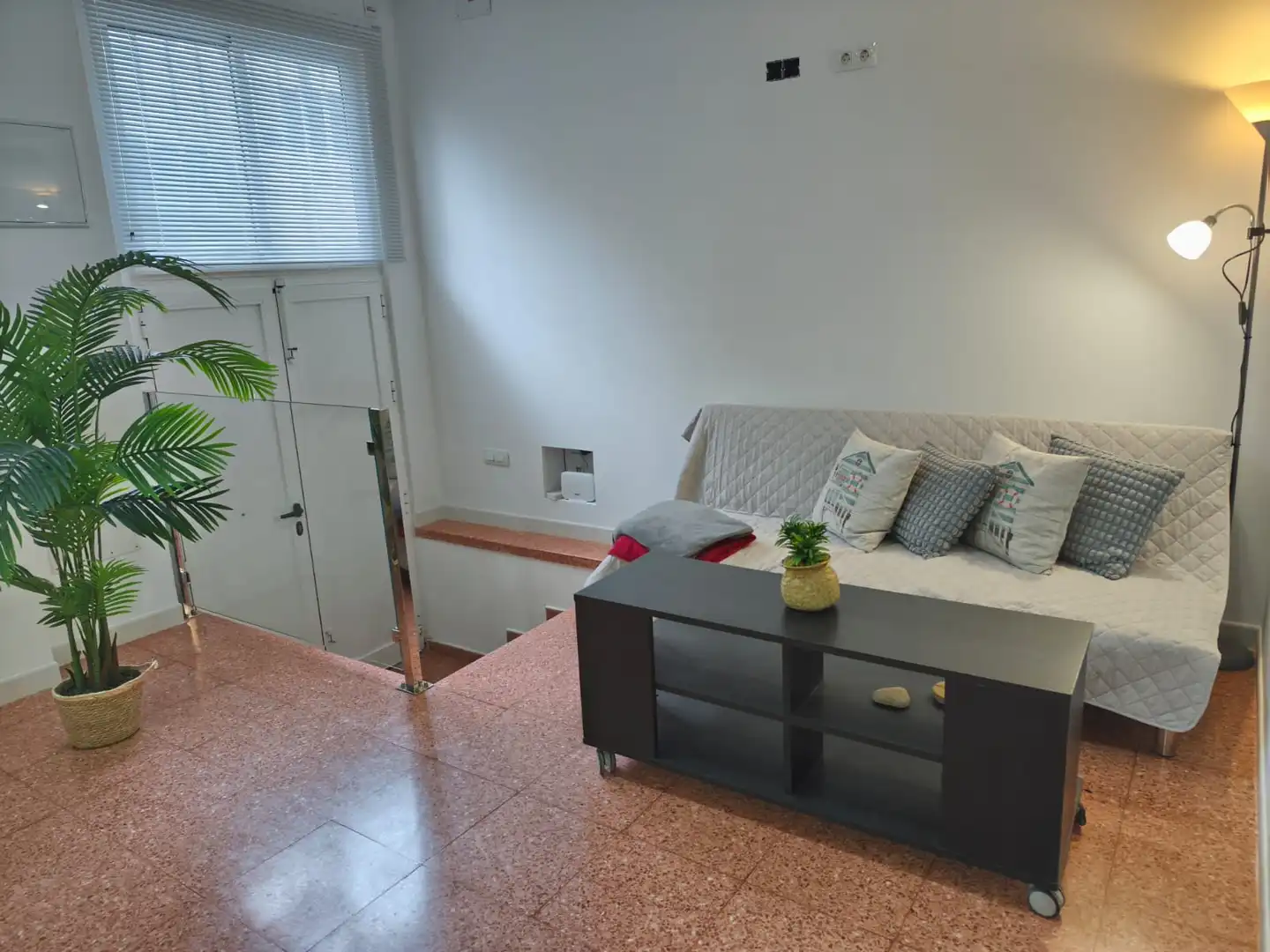 Sala d'estar de Apartament de lloguer en Las Palmas de Gran Canaria amb Moblat, Rentadora i Microones