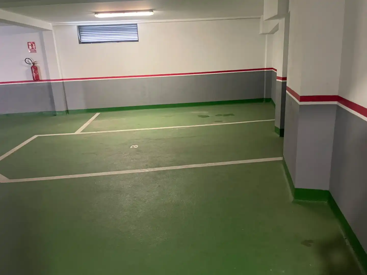 Parking de Piso de alquiler en Escaldes – Engordany con Horno