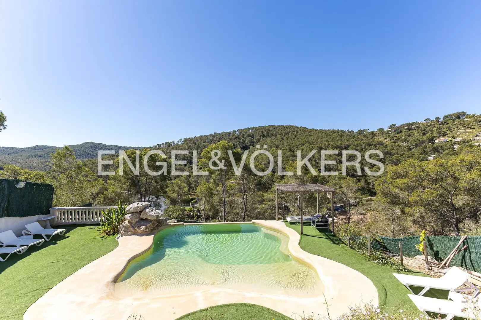 Vista exterior de Casa o xalet en venda en Sant Pere de Ribes amb Aire condicionat, Calefacció i Jardí privat