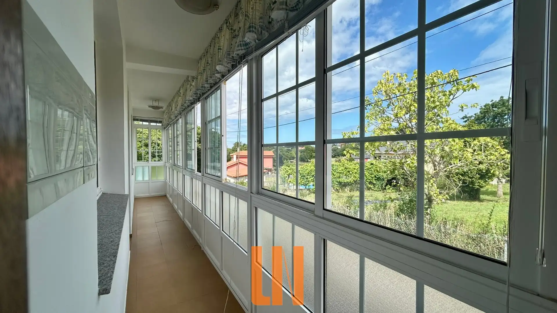 Vista exterior de Casa o chalet en venta en Oleiros con Calefacción, Jardín privado y Parquet