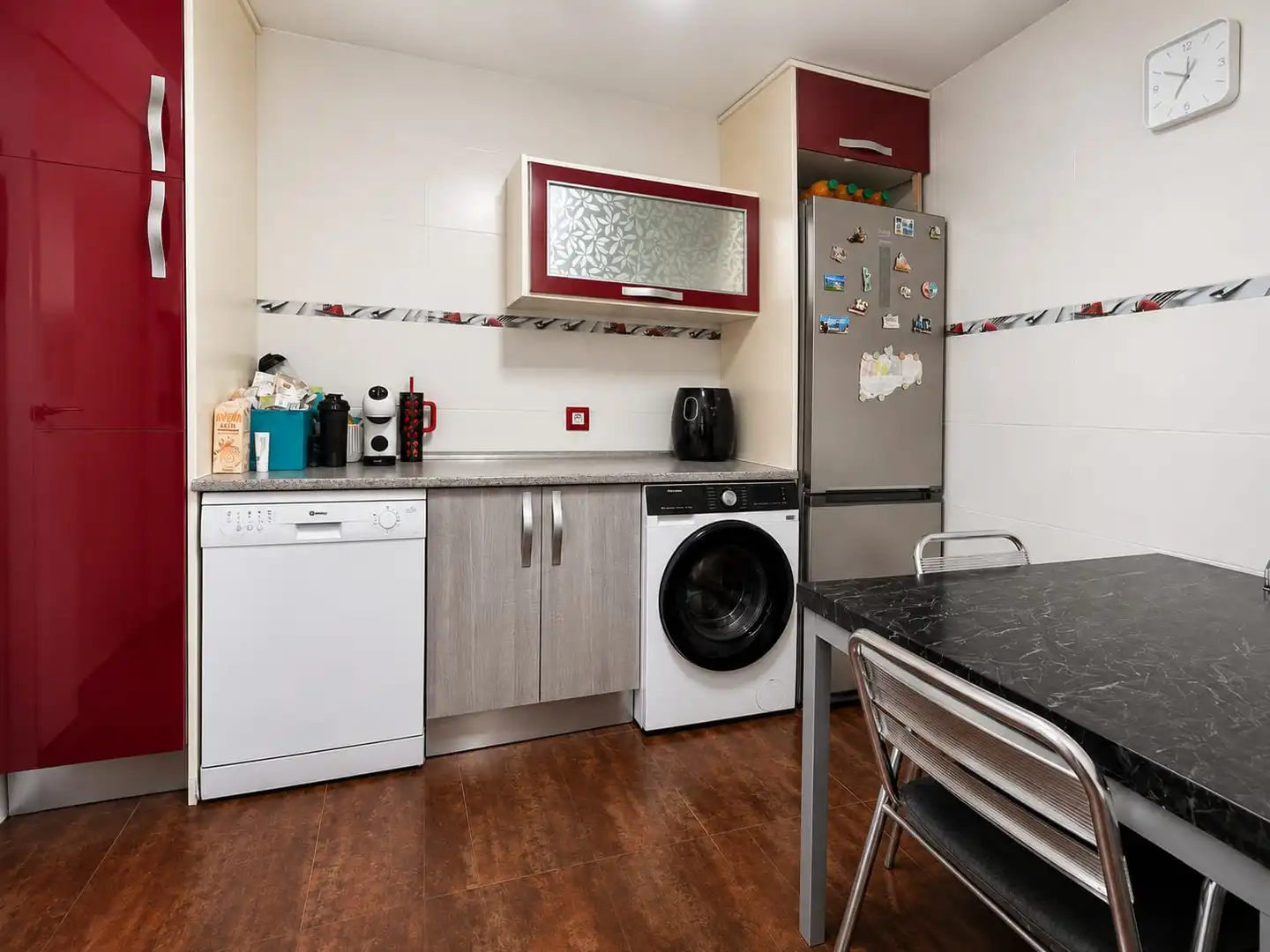 Flat for sale in Reyes