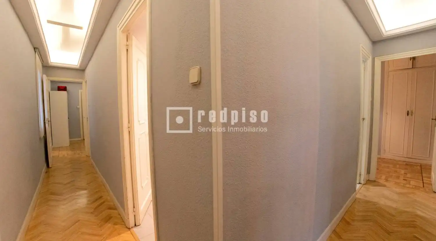 Piso en venta en Madrid con Calefacción y Amueblado